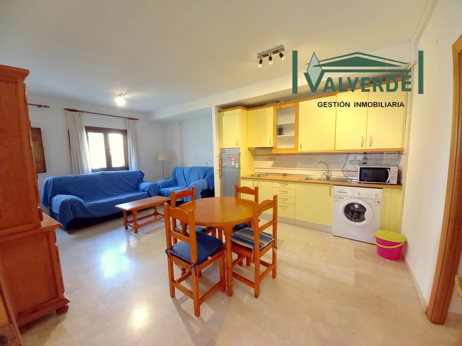 Vista exterior de Apartament de lloguer en  Granada Capital amb Calefacció, Moblat i Rentadora