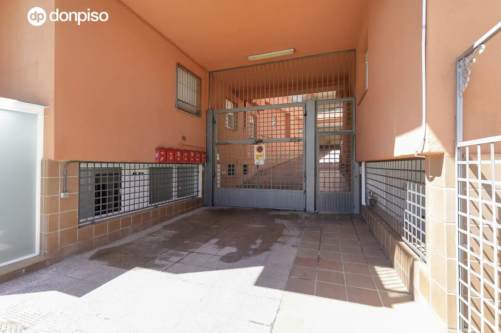 Casa adosada en venta en Granada con Aire acondicionado, Calefacción y Terraza