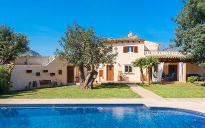 Jardí de Finca rústica de lloguer en Pollença amb Aire condicionat, Piscina i Moblat