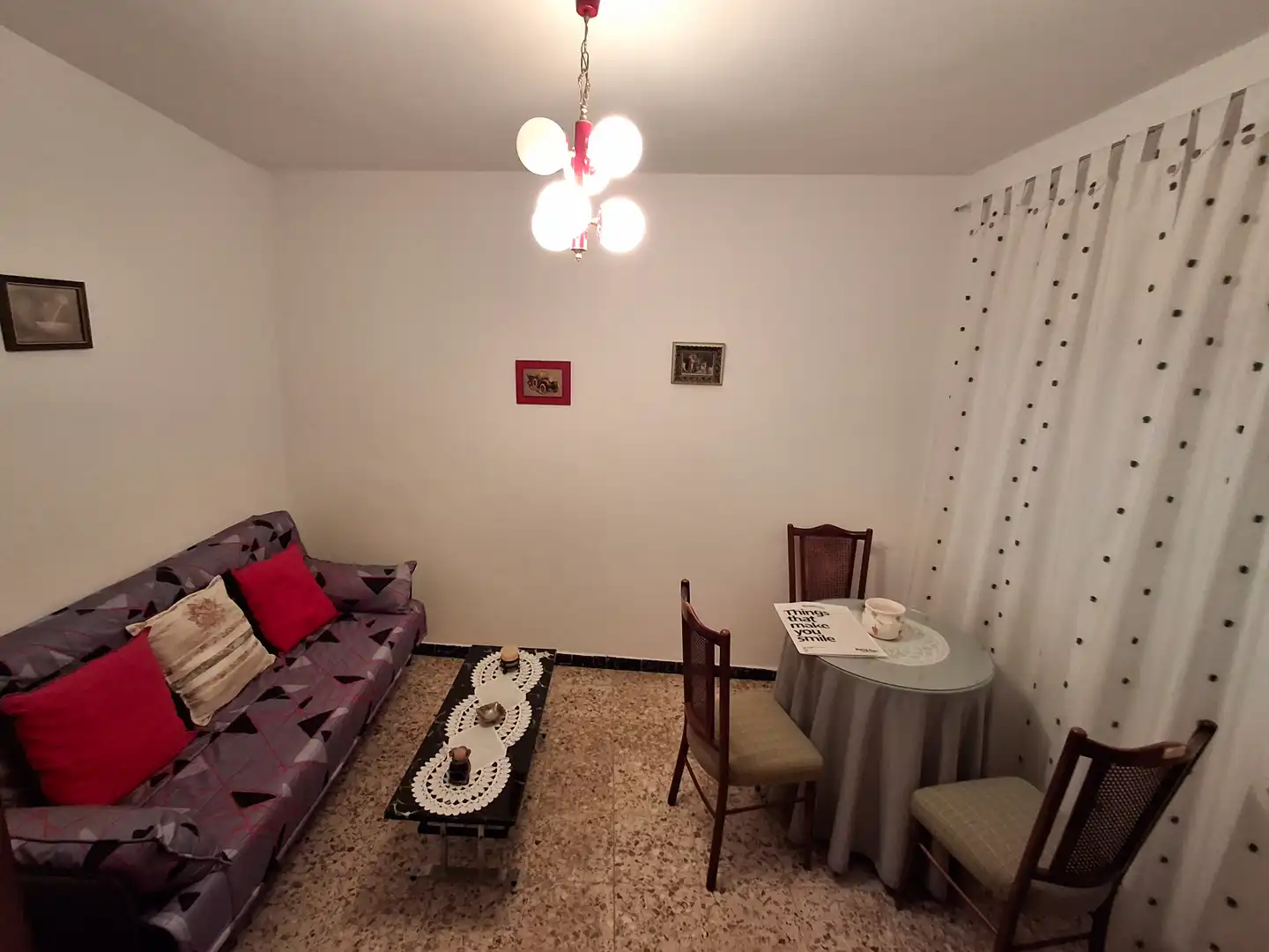Sala d'estar de Casa o xalet en venda en La Puebla de Almoradiel amb Calefacció, Moblat i Forn
