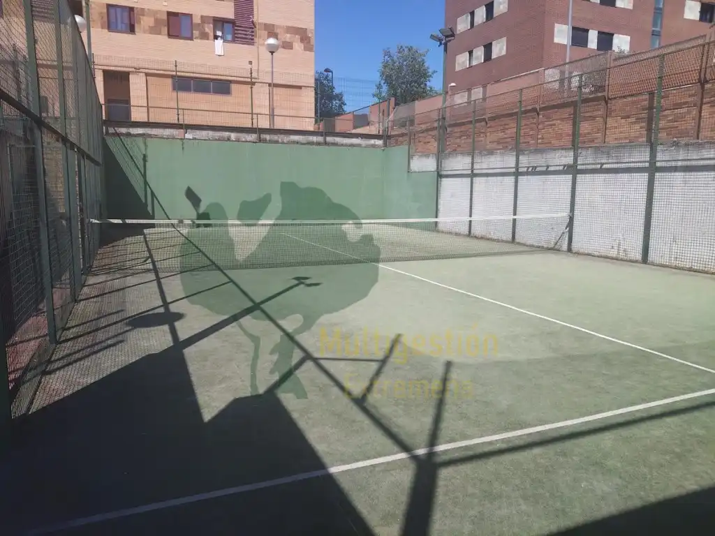 Jardín de Piso en venta en Cáceres con Aire acondicionado, Jardín privado y Piscina comunitaria