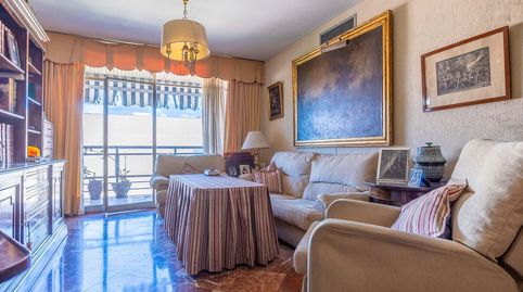 Foto 2 de Piso en venta en Avenida Reina Mercedes, 29, Sector Sur - La Palmera - Reina Mercedes, Sevilla Capital
