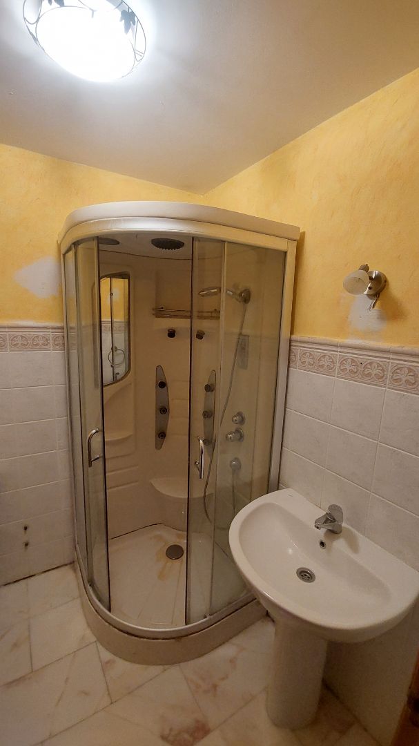 Bany de Pis en venda en Boecillo amb Calefacció, Parquet i Moblat
