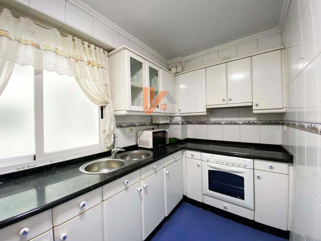 Kitchen of Flat for sale in Santiago de Compostela   with Oven and Balcony