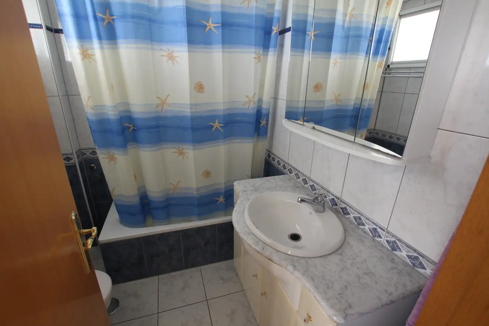 Badezimmer von Wohnungen zum Verkauf in Arona mit Terrasse, Möbliert und Gemeinschaftspool