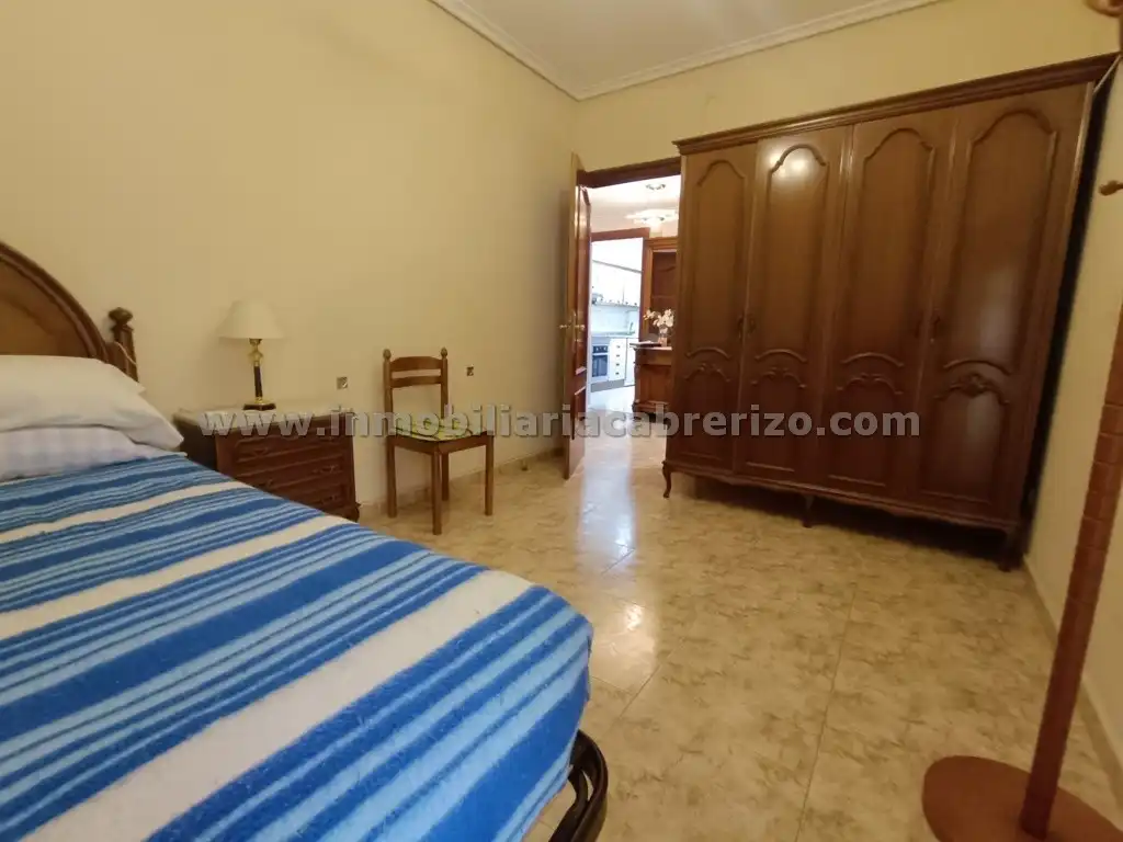 Exterior view of Flat for rent in  Logroño  with Heating, Parquet flooring and Terrace