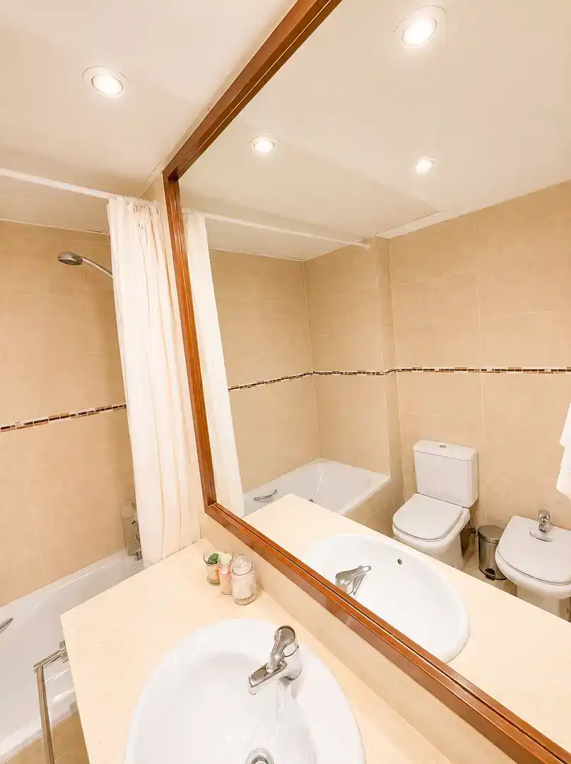 Bathroom of Flat for sale in Majadahonda  with Air Conditioner, Terrace and Swimming Pool