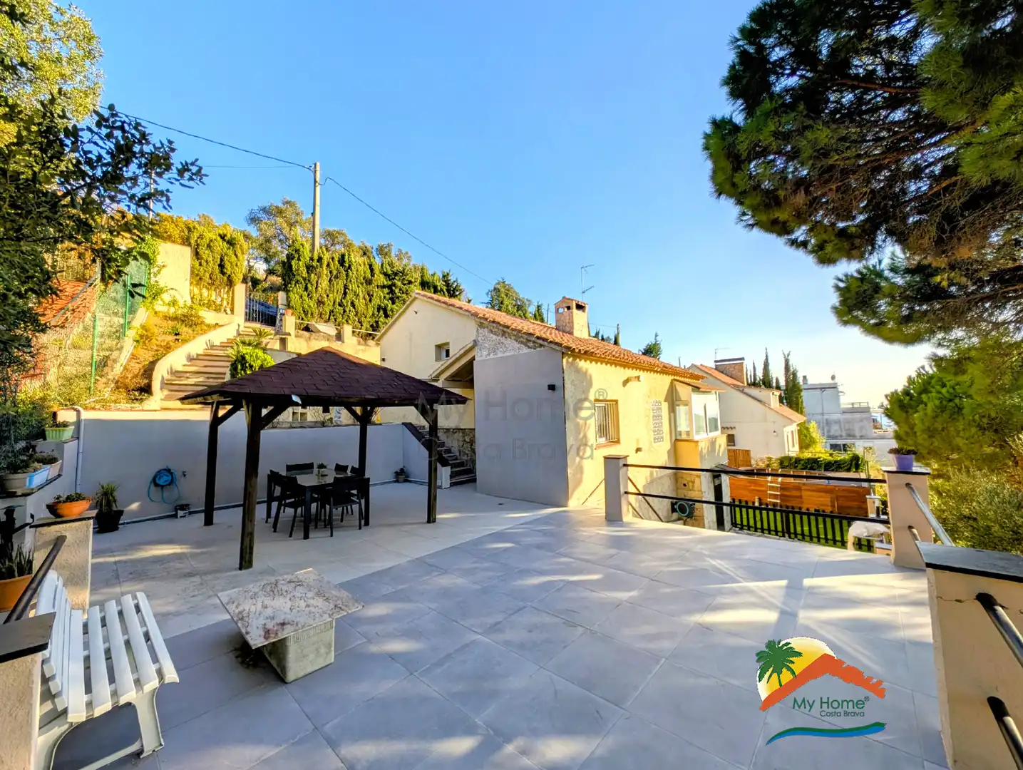 House with garden for sale in Serra Brava