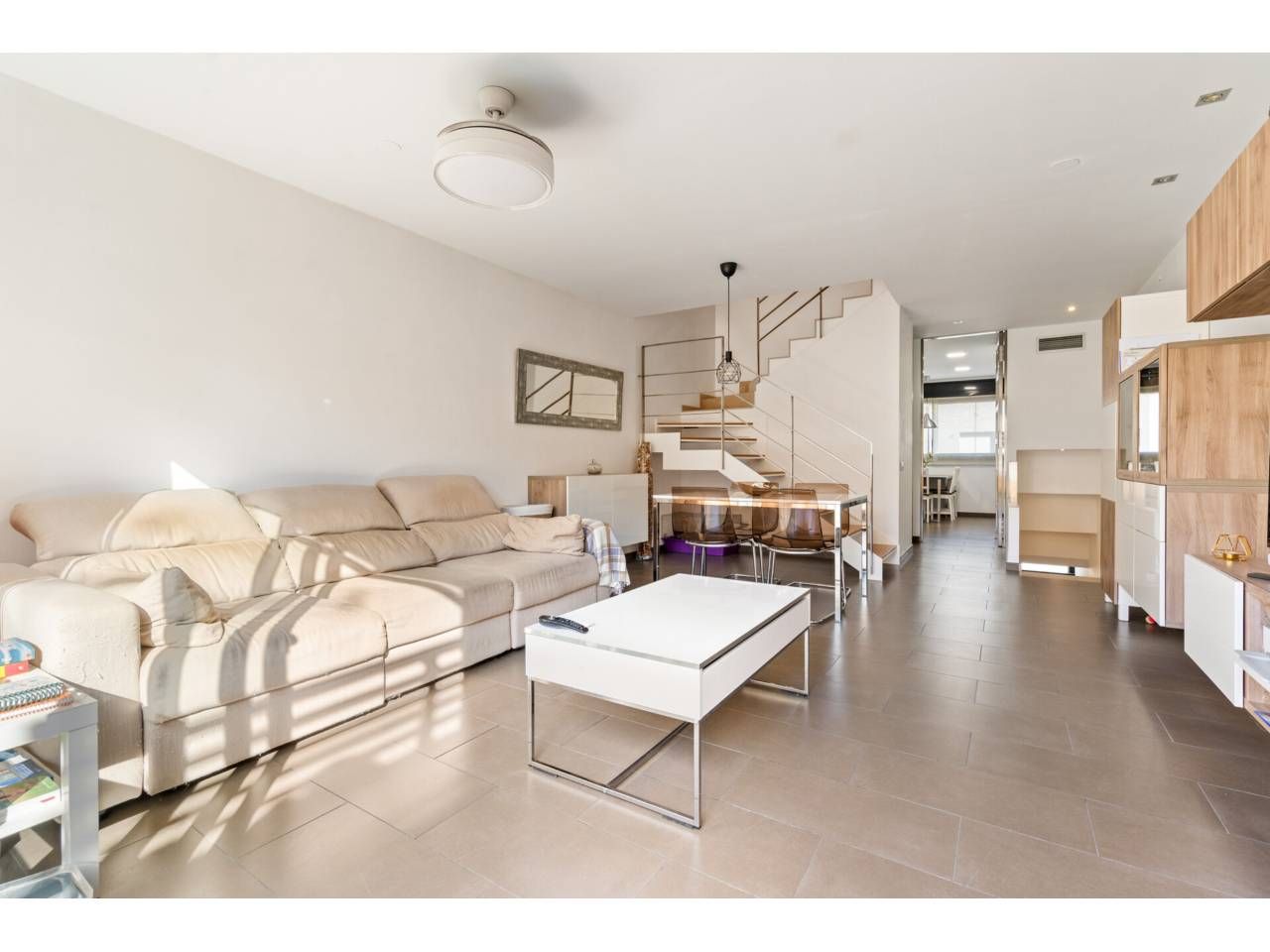 Sala de estar de Casa o chalet en venta en Terrassa con Aire acondicionado, Calefacción y Parquet