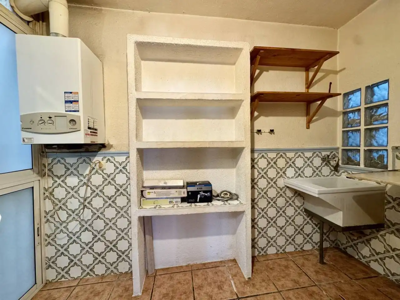 Cocina de Apartamento en venta en La Roca del Vallès con Calefacción