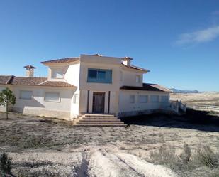 Vista exterior de Casa o xalet en venda en Lorca amb Calefacció, Jardí privat i Terrassa