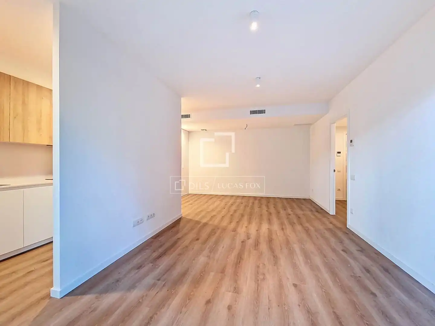 Wohnung zur Miete in Vilanova i la Geltrú mit Klimaanlage, Heizung und Parkett