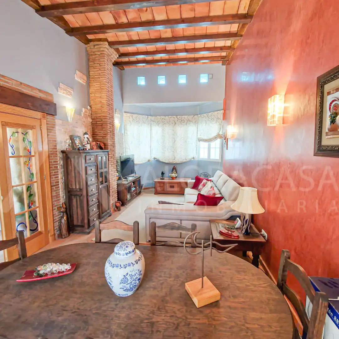Sala d'estar de Casa o xalet en venda en Alhaurín de la Torre amb Aire condicionat, Jardí privat i Terrassa