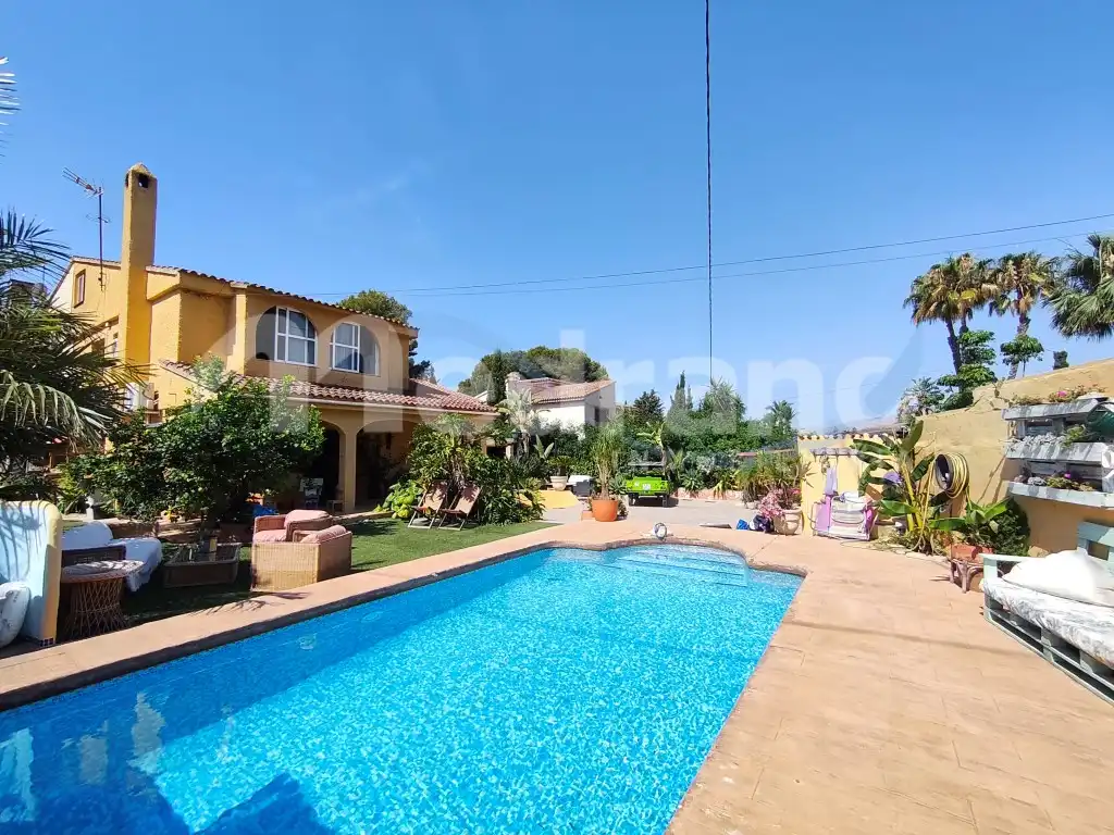 Villa avec piscine à vendre à Avenida Dr Severo Ochoa, imagen 2