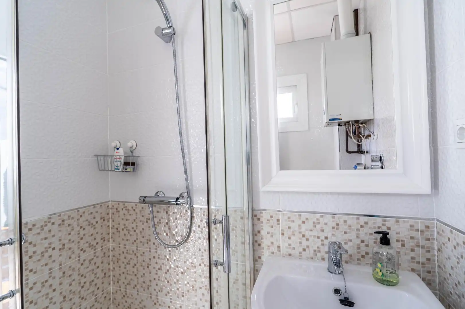 Baño de Ático en venta en Sevilla con Aire acondicionado, Calefacción y Terraza