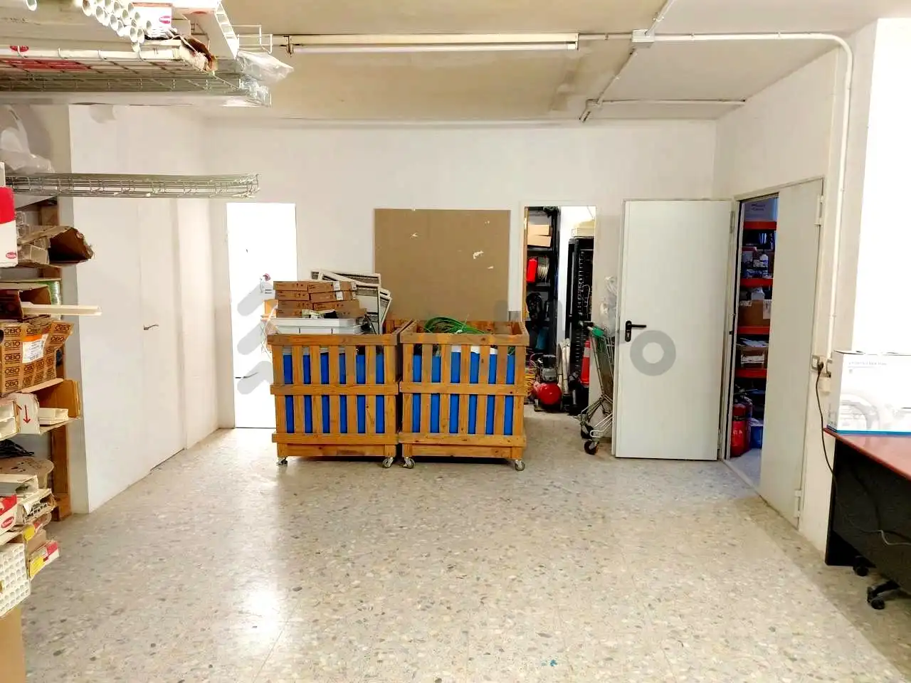 Commercial properties for rent in Esplugues de Llobregat  with Air Conditioner