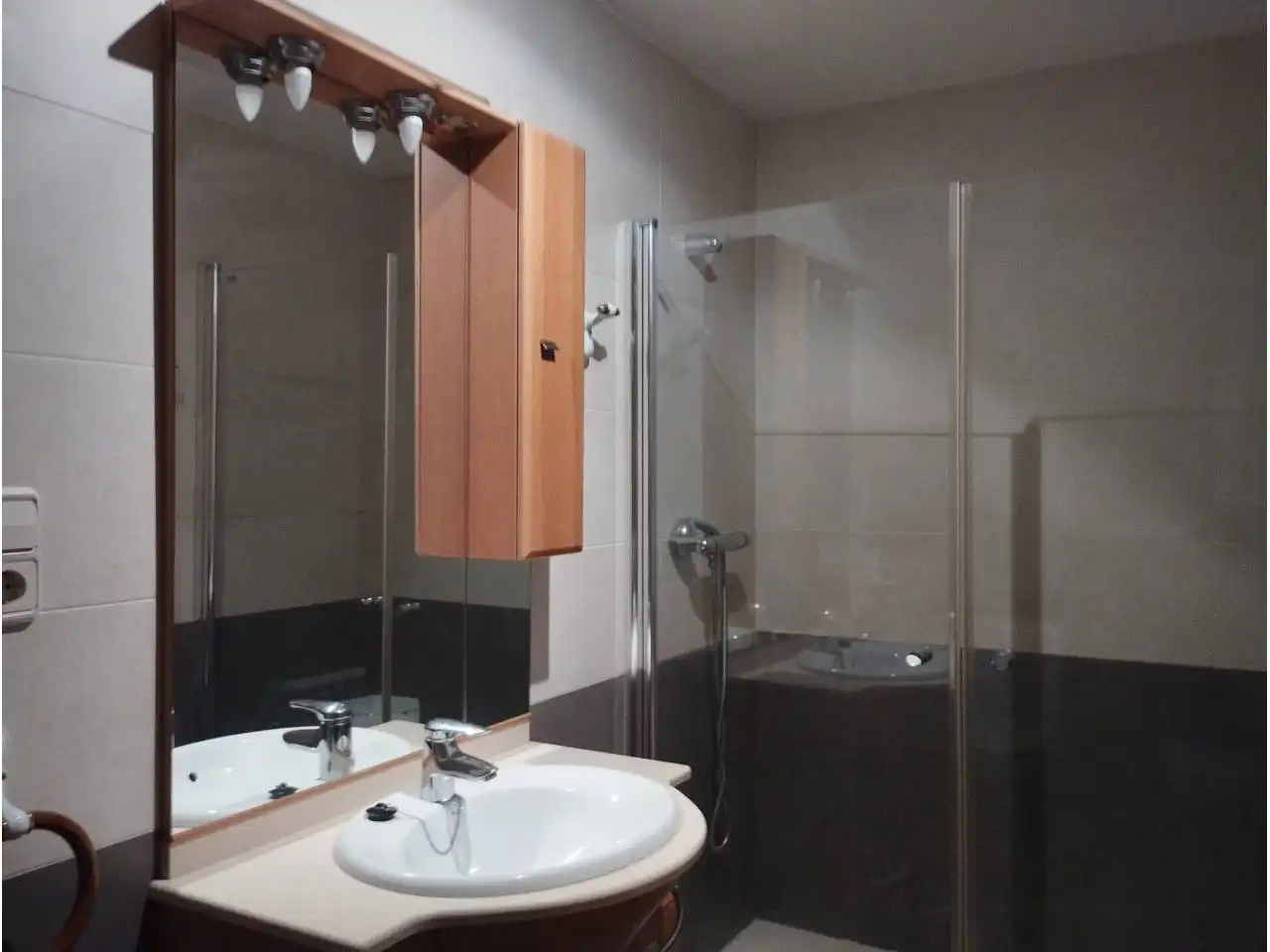Badezimmer von Wohnung zur Miete in Toledo mit Klimaanlage, Heizung und Abstellraum
