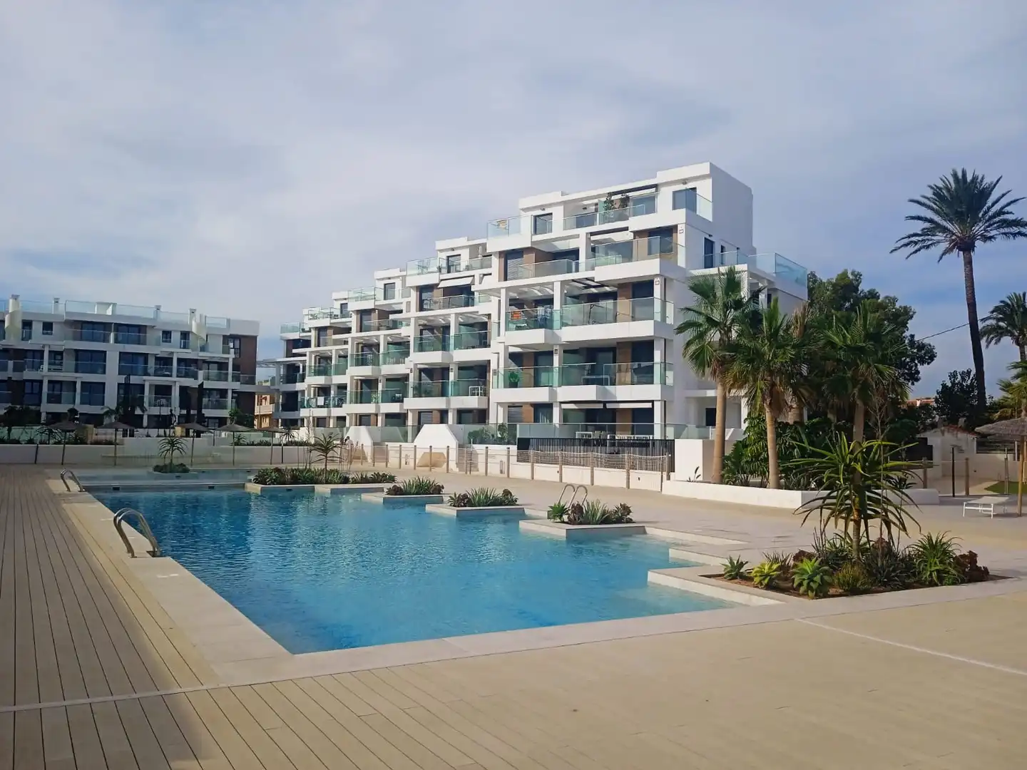 Piscina de Dúplex en venda en Dénia amb Aire condicionat, Terrassa i Traster
