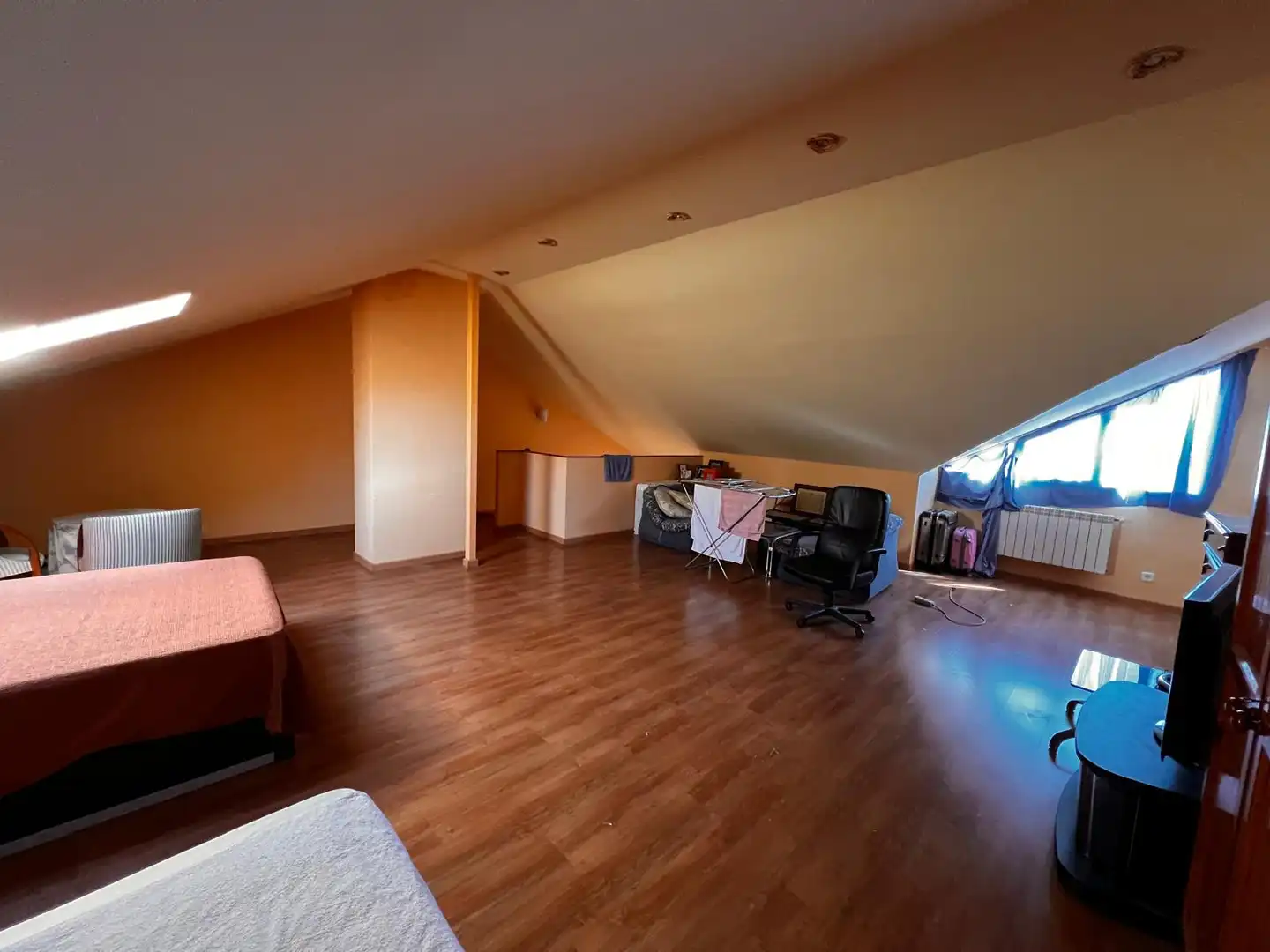Casa adosada en venta en Pozuelo del Rey con Calefacción, Piscina y Amueblado