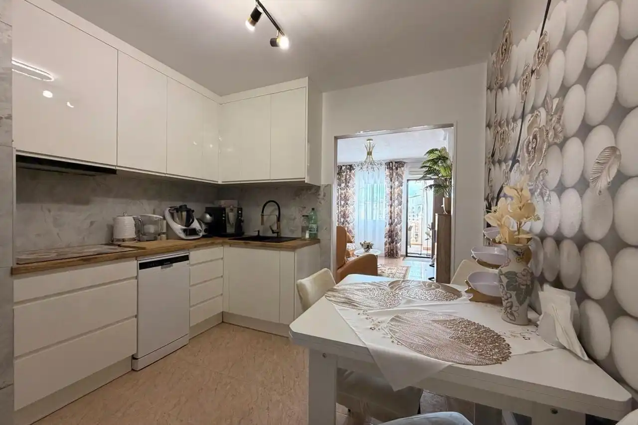 Cocina de Planta baja en venta en Torrevieja con Aire acondicionado, Calefacción y Terraza