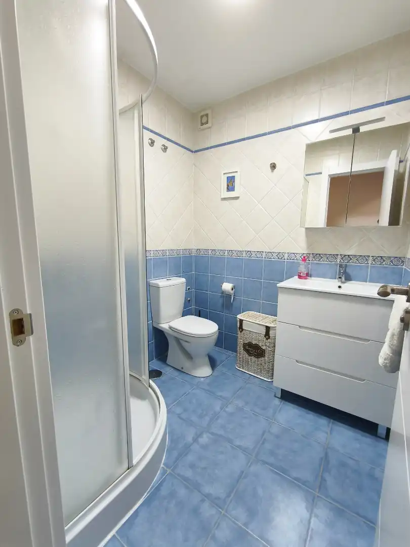 Bathroom of Flat for rent in Vigo   with Furnished