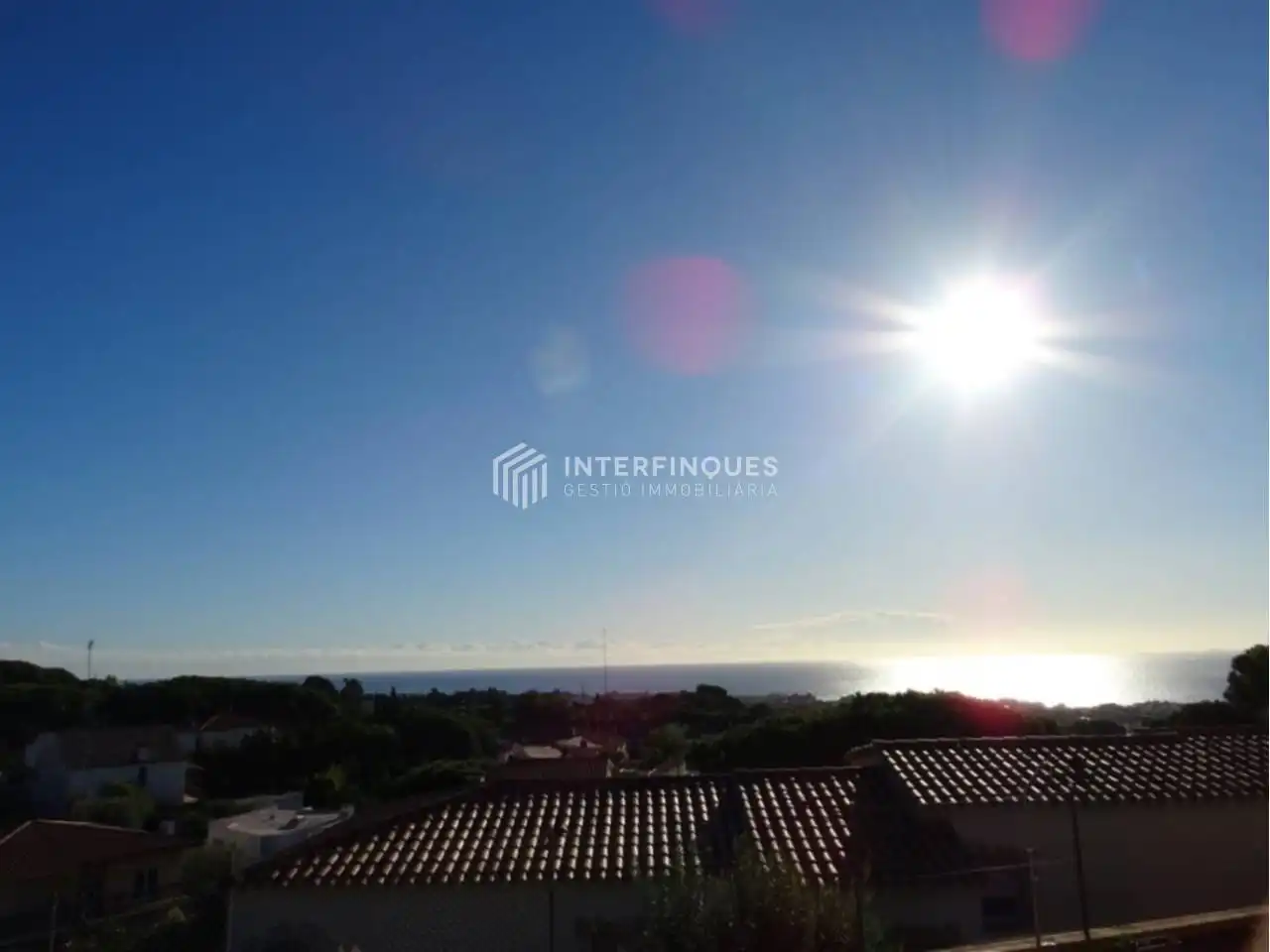 Vista exterior de Casa o xalet en venda en Premià de Dalt amb Calefacció, Jardí privat i Terrassa