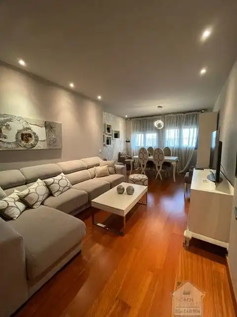 Wohnung zur Miete in La Calzada - La Florida