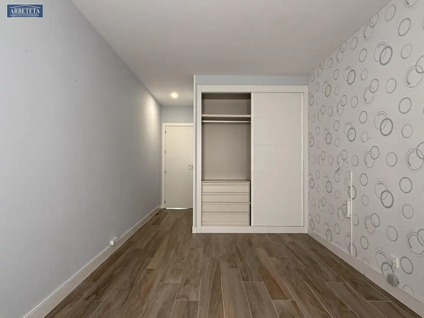 Habitación de Piso en venta en Guadalajara con Calefacción y Balcón