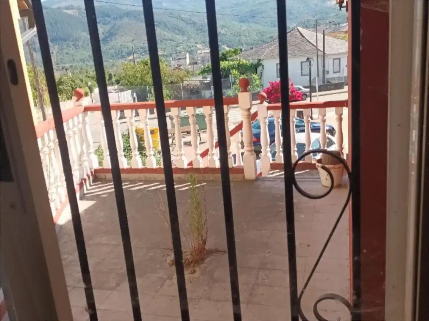 Vista exterior de Piso en venta en Quiroga con Parquet, Trastero y Amueblado