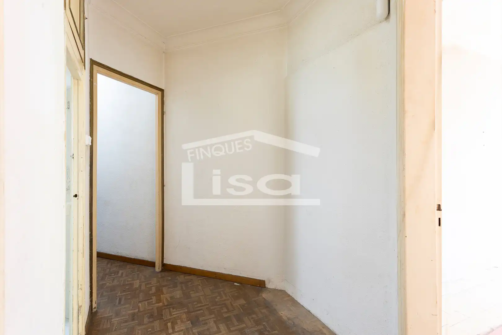 Habitación de Piso en venta en Barcelona con Calefacción, Trastero y Balcón