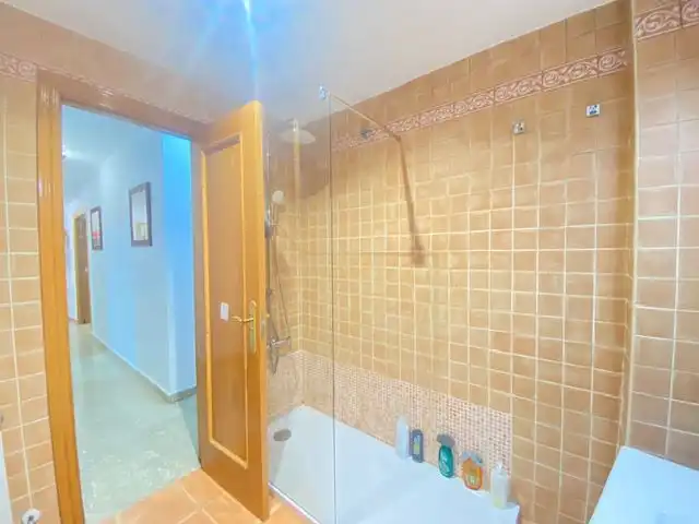 Baño de Piso en venta en Badajoz con Calefacción, Trastero y Amueblado
