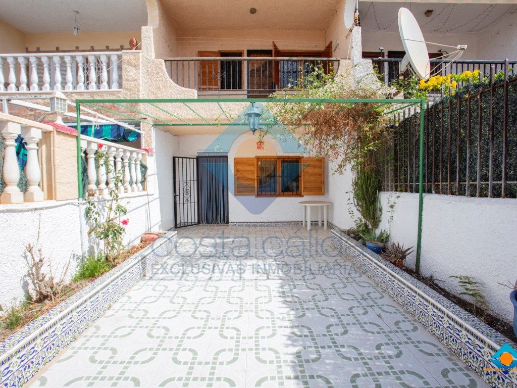 Vista exterior de Casa o xalet en venda en Mazarrón amb Jardí privat, Terrassa i Rentadora