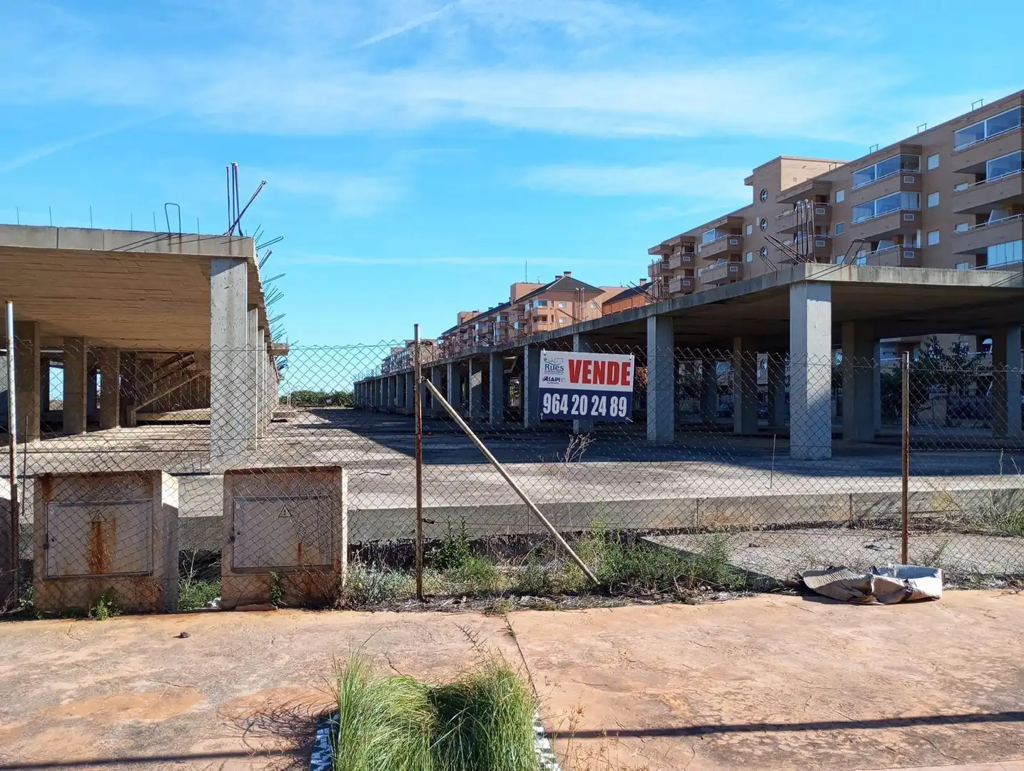 Parkplatz von Gebäude zum Verkauf in Cabanes