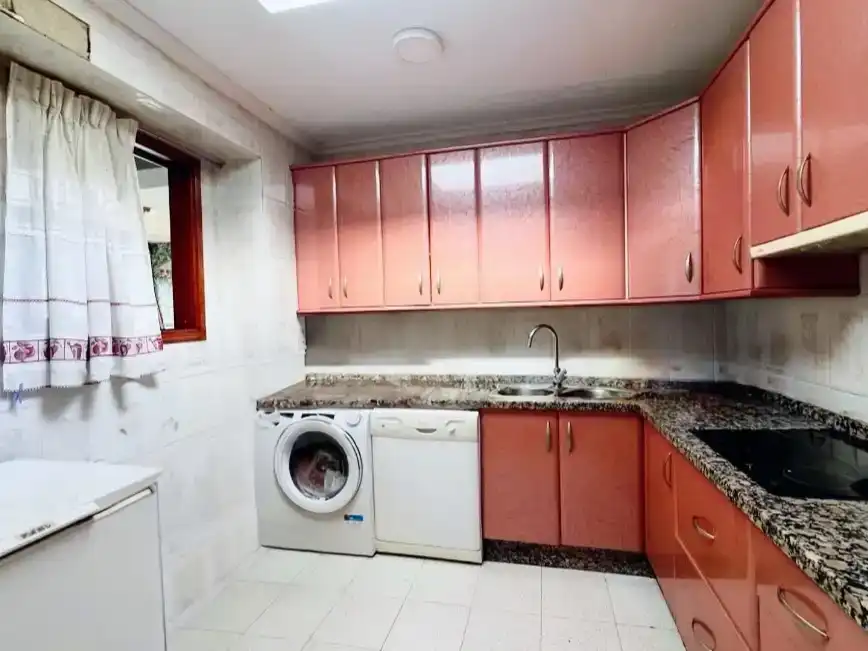 Küche von Einfamilien-Reihenhaus zum Verkauf in Mérida mit Klimaanlage