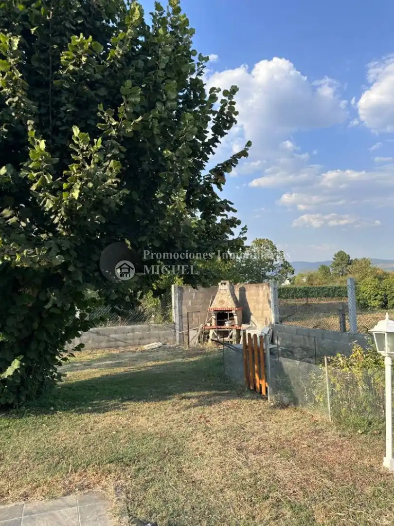 Xalet amb terrassa en venda a Verín, imagen 3