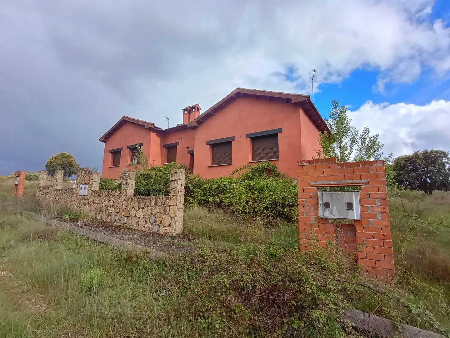 Vista exterior de Casa o chalet en venta en Castillejo de Mesleón