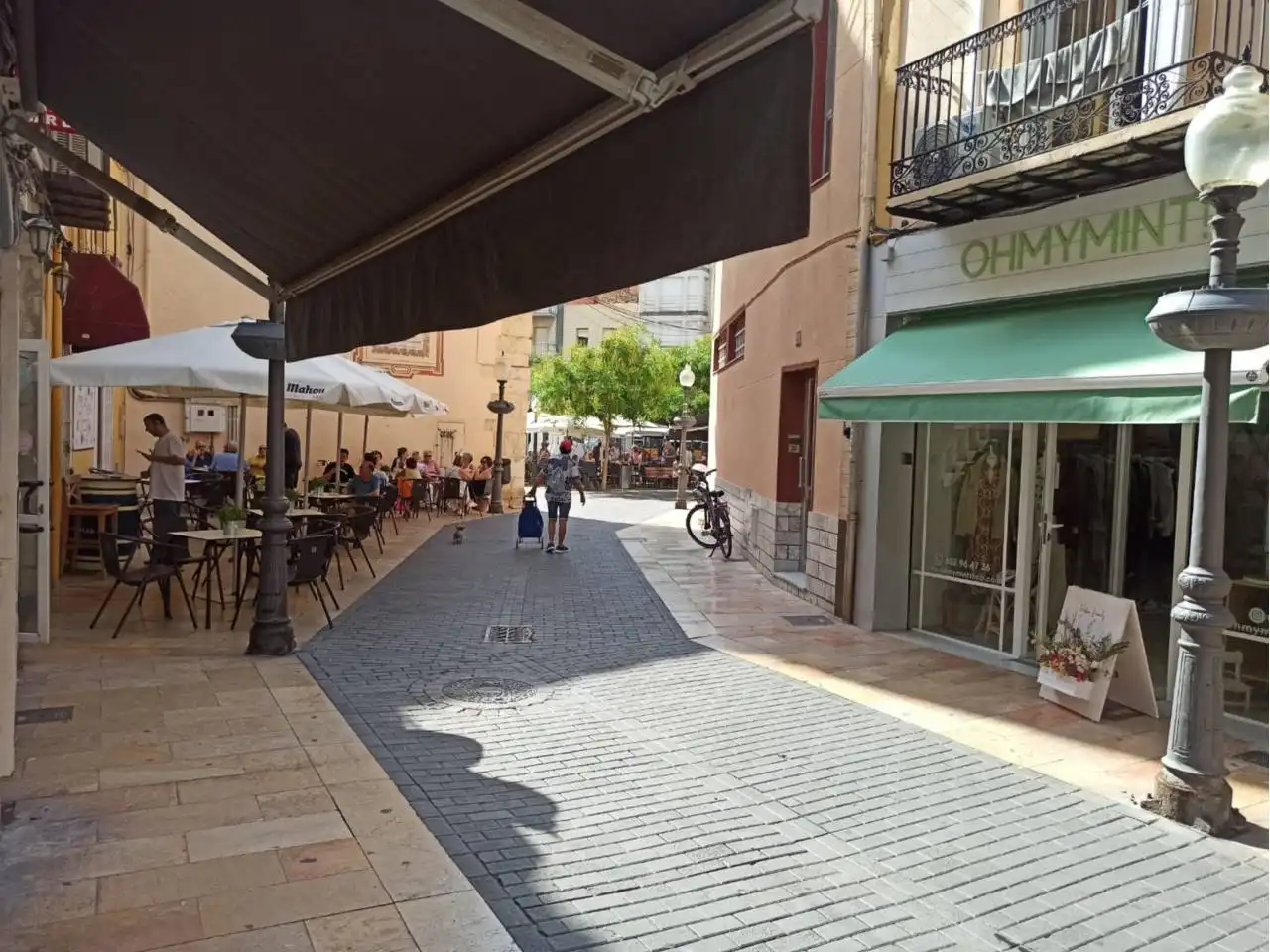 Vista exterior de Local en venda en Vinaròs amb Aire condicionat