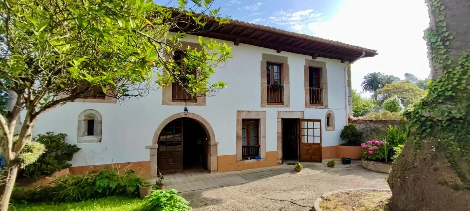 Vista exterior de Casa o chalet en venta en Llanes con Calefacción y Jardín privado