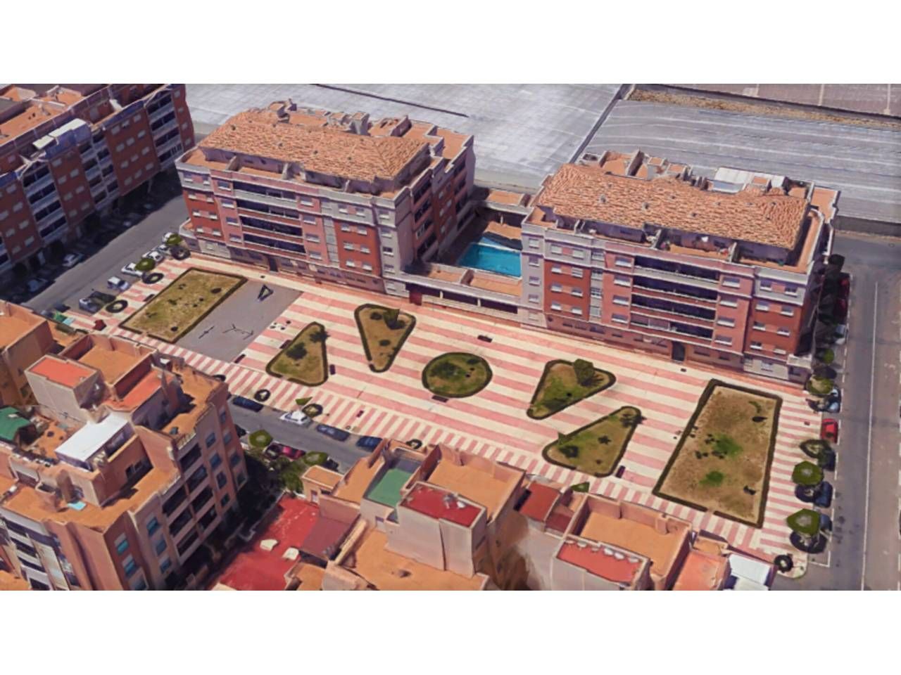 Vista exterior de Pis en venda en Roquetas de Mar amb Terrassa, Moblat i Piscina comunitària