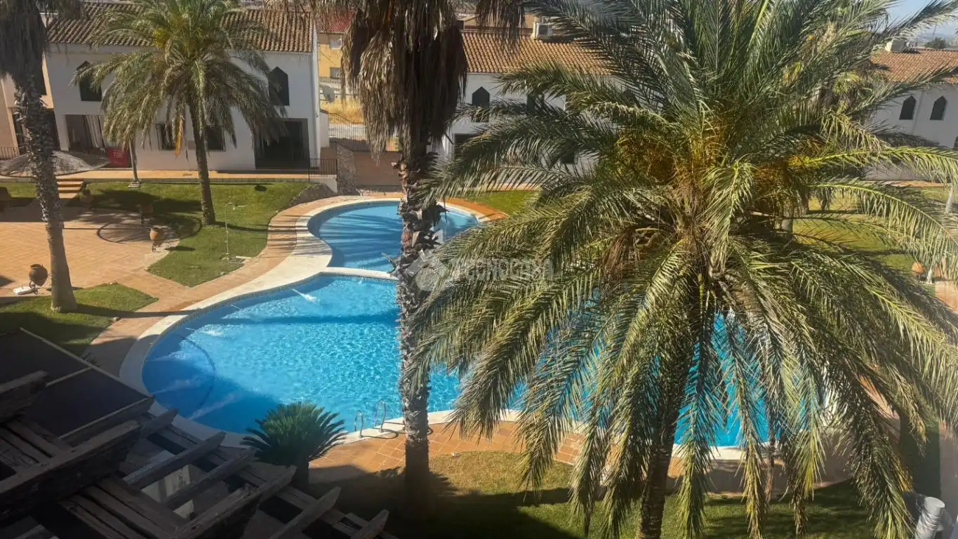 Piscina de Pis en venda en Iznalloz