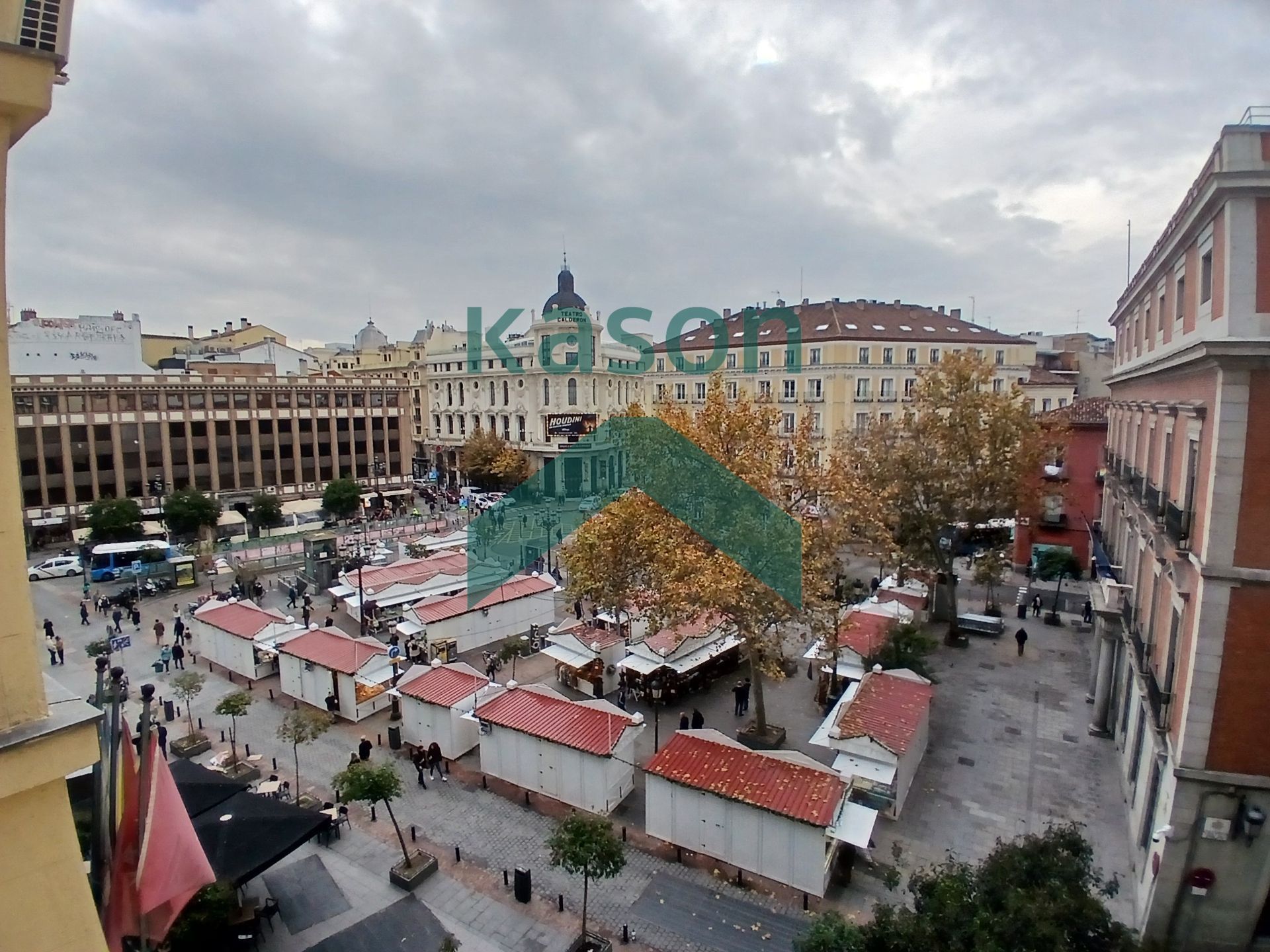 Exterior view of Office for sale in  Madrid Capital  with Air Conditioner and Heating