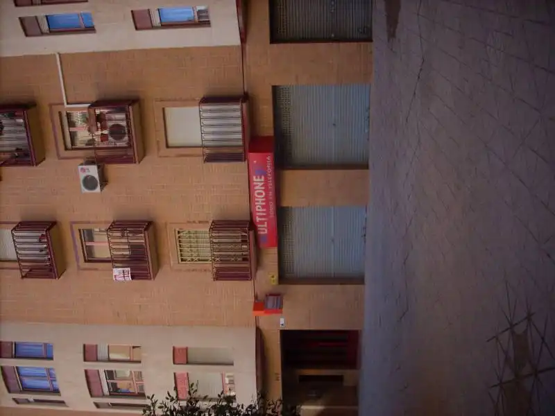 Local comercial en traspàs a Calle JAIME I, imagen 2