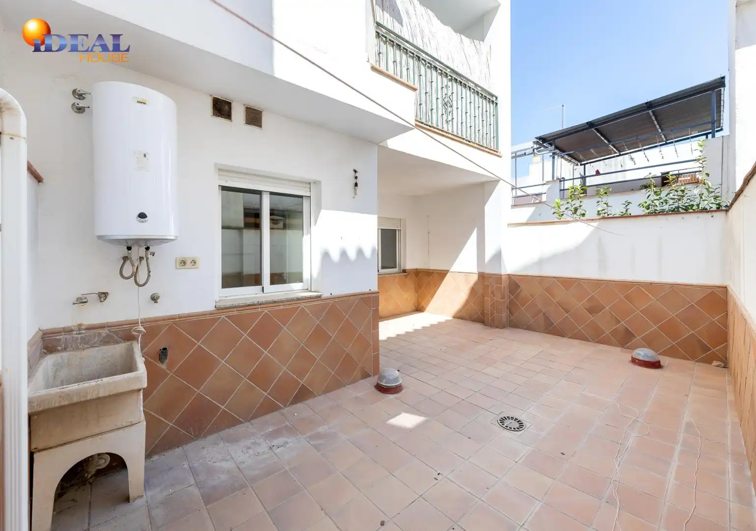 Terraced house with terrace for sale in San Antón, imagen 9