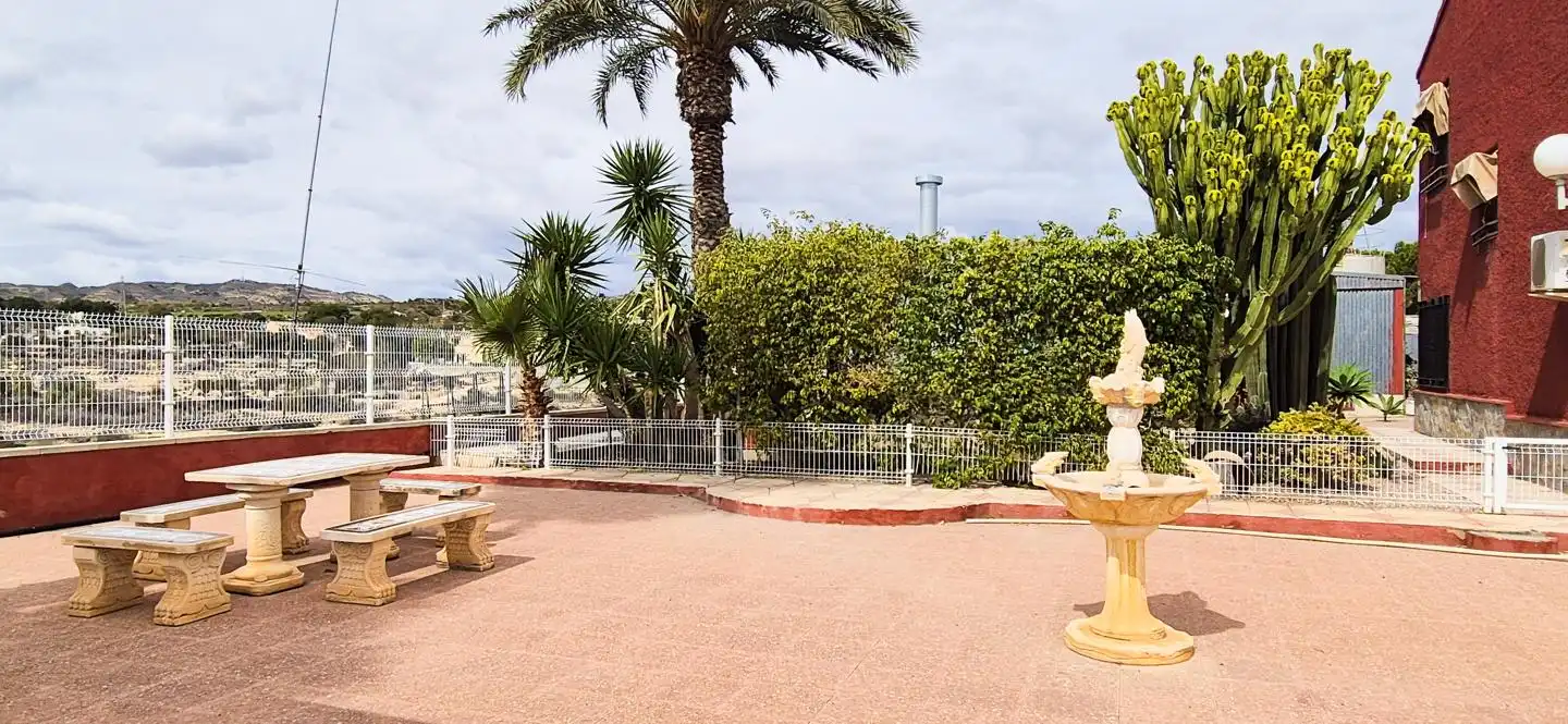 Terrassa de Casa o xalet en venda en Elche / Elx amb Aire condicionat, Jardí privat i Traster