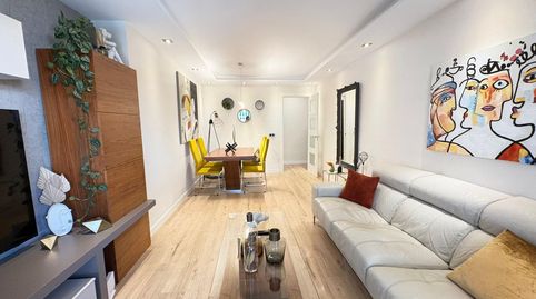 Foto 2 de Piso en venta en Calle Davila Bertoli, Loma de los Riscos, Torremolinos