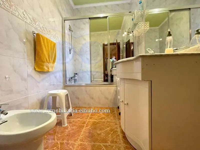 Badezimmer von Gebäude zum Verkauf in Candelario