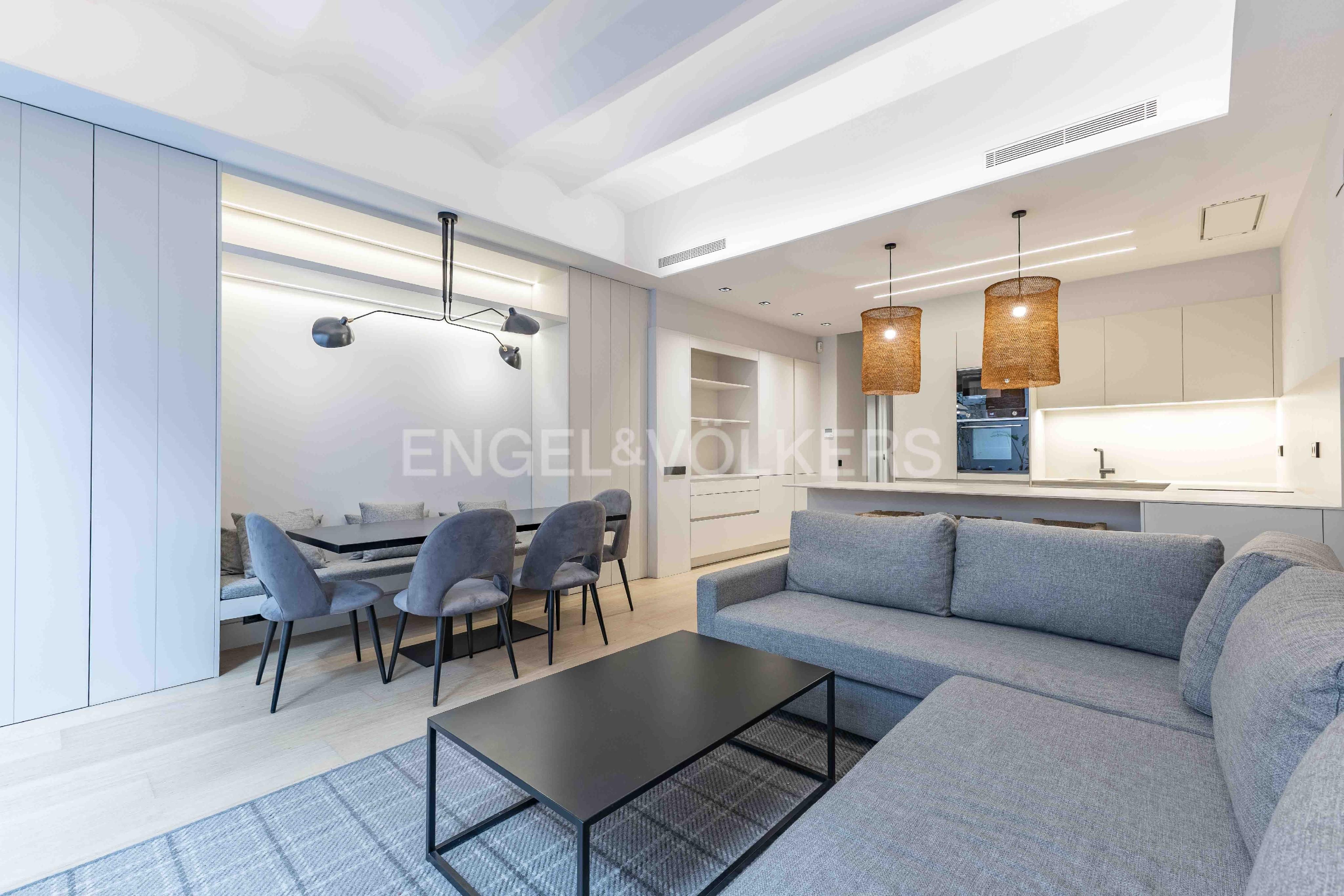 Living room of House or chalet to rent in  Barcelona Capital  with Air Conditioner, Heating and Parquet flooring