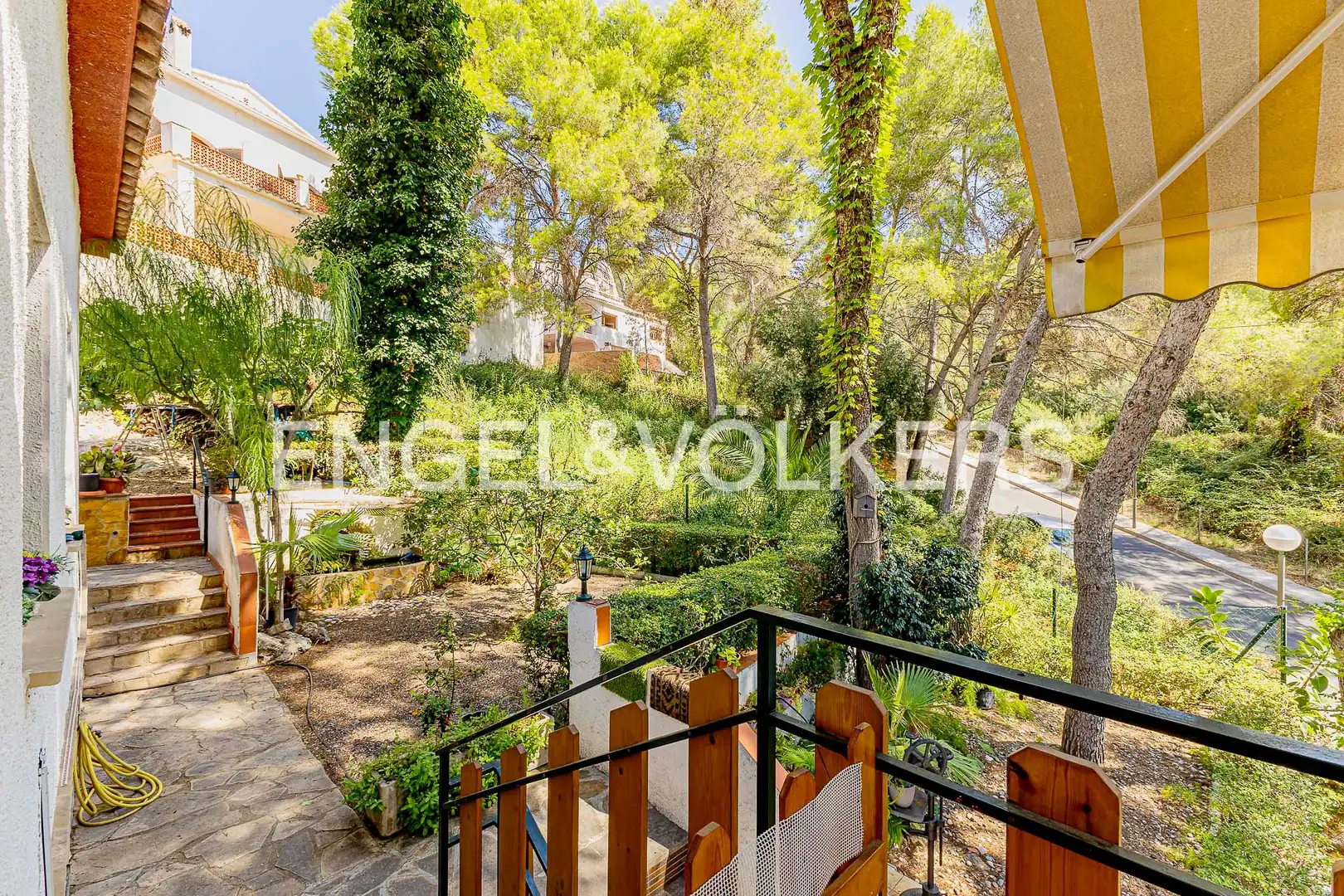 Vista exterior de Casa adosada en venta en Tarragona con Calefacción, Jardín privado y Terraza