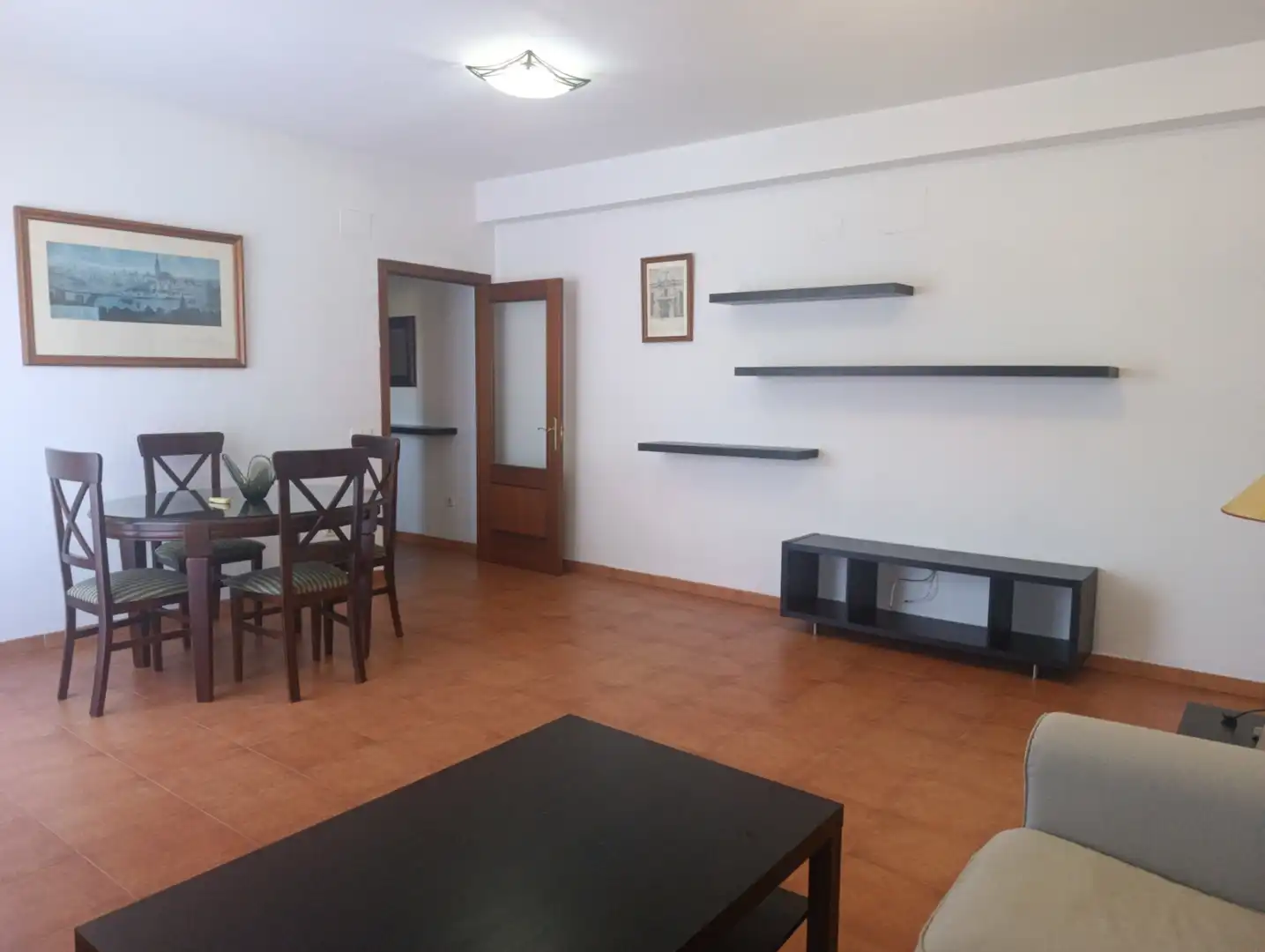 Sala de estar de Piso de alquiler en Dos Hermanas con Aire acondicionado, Terraza y Amueblado