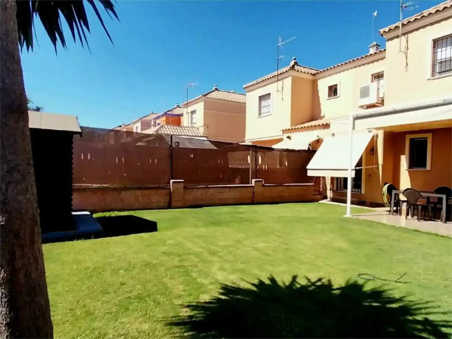 Jardí de Casa o xalet en venda en Espartinas amb Aire condicionat, Jardí privat i Traster